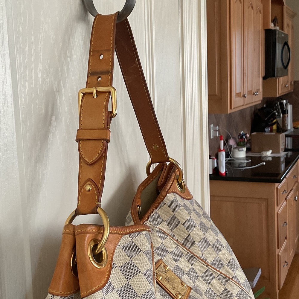 Louis Vuitton Damier Azur Hobo Bag in Cream and Brown - Picture 3 of 14